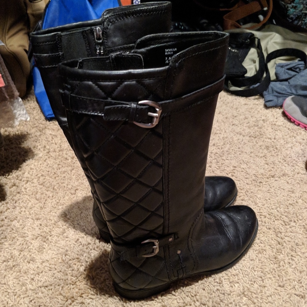 Leather boots